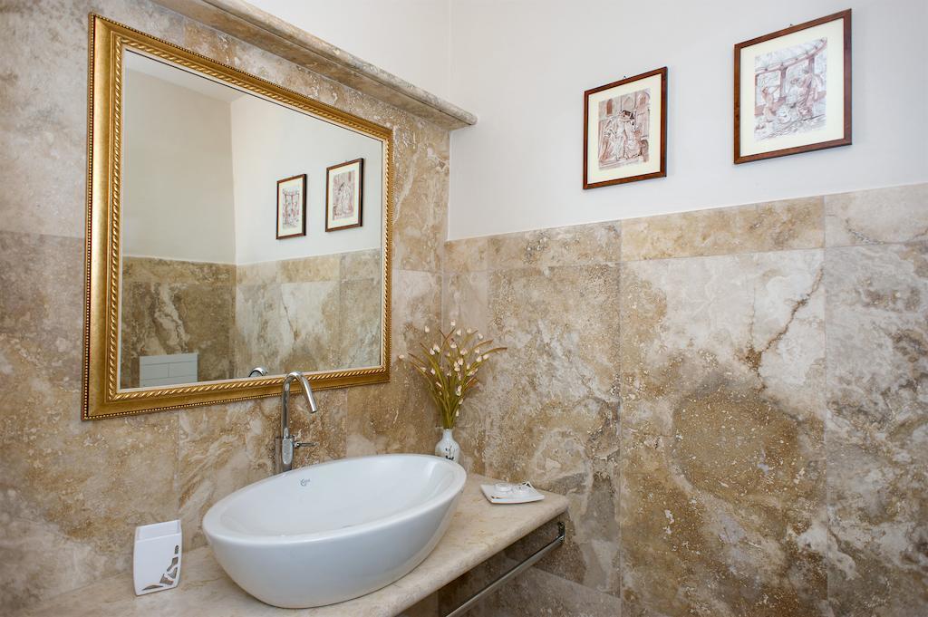 Relais Dei Mercanti And 3* Pise